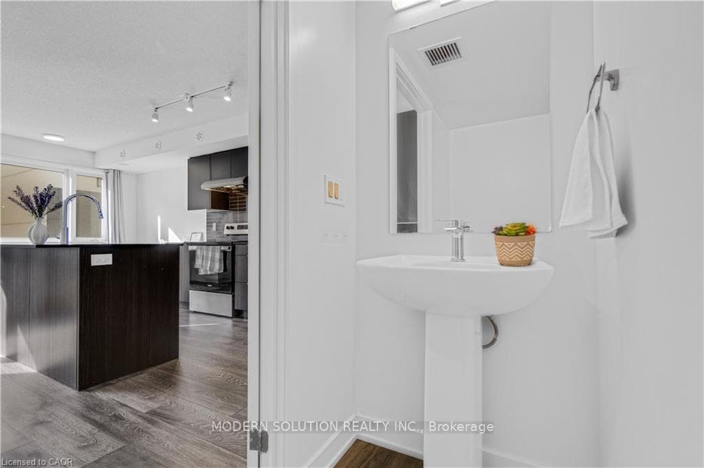 1131 Cooke Boulevard Unit 712 - Condo photo 17 of 29 in Burlington, Ontario