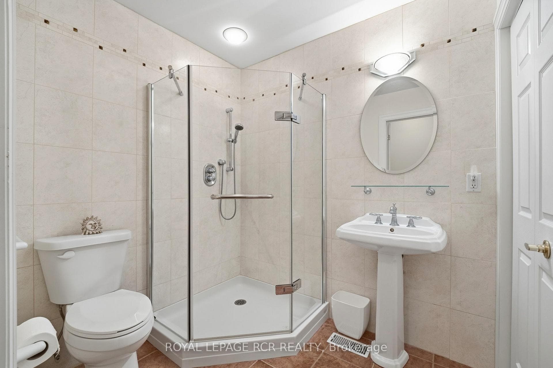 28 Reddington Drive Unit 1 - Condo photo 19 of 41 in Caledon, Ontario