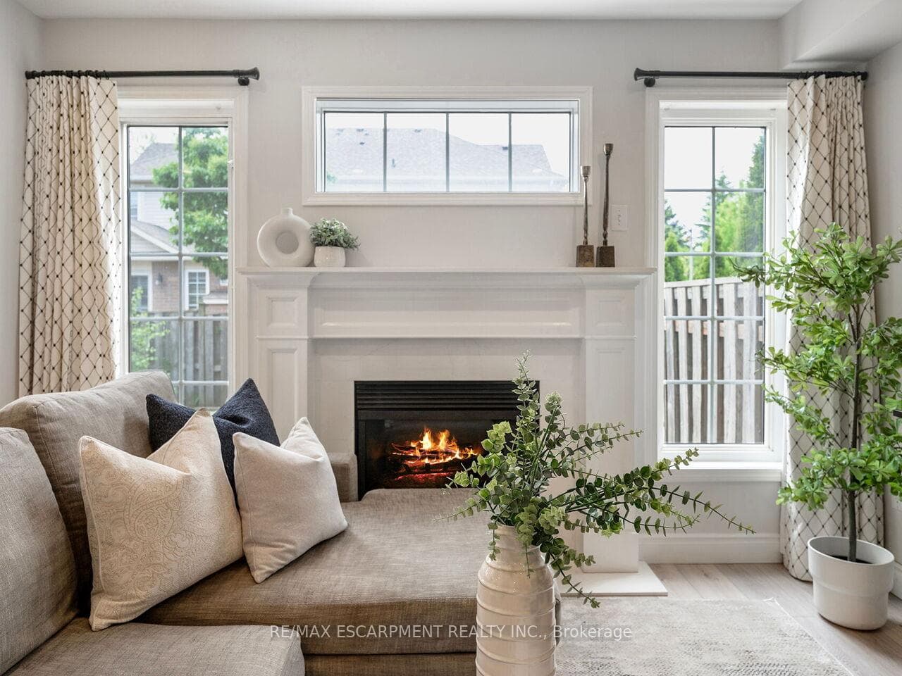 2448 Wooden Hill Circle - Townhouse photo 23 of 50 in Oakville, Ontario
