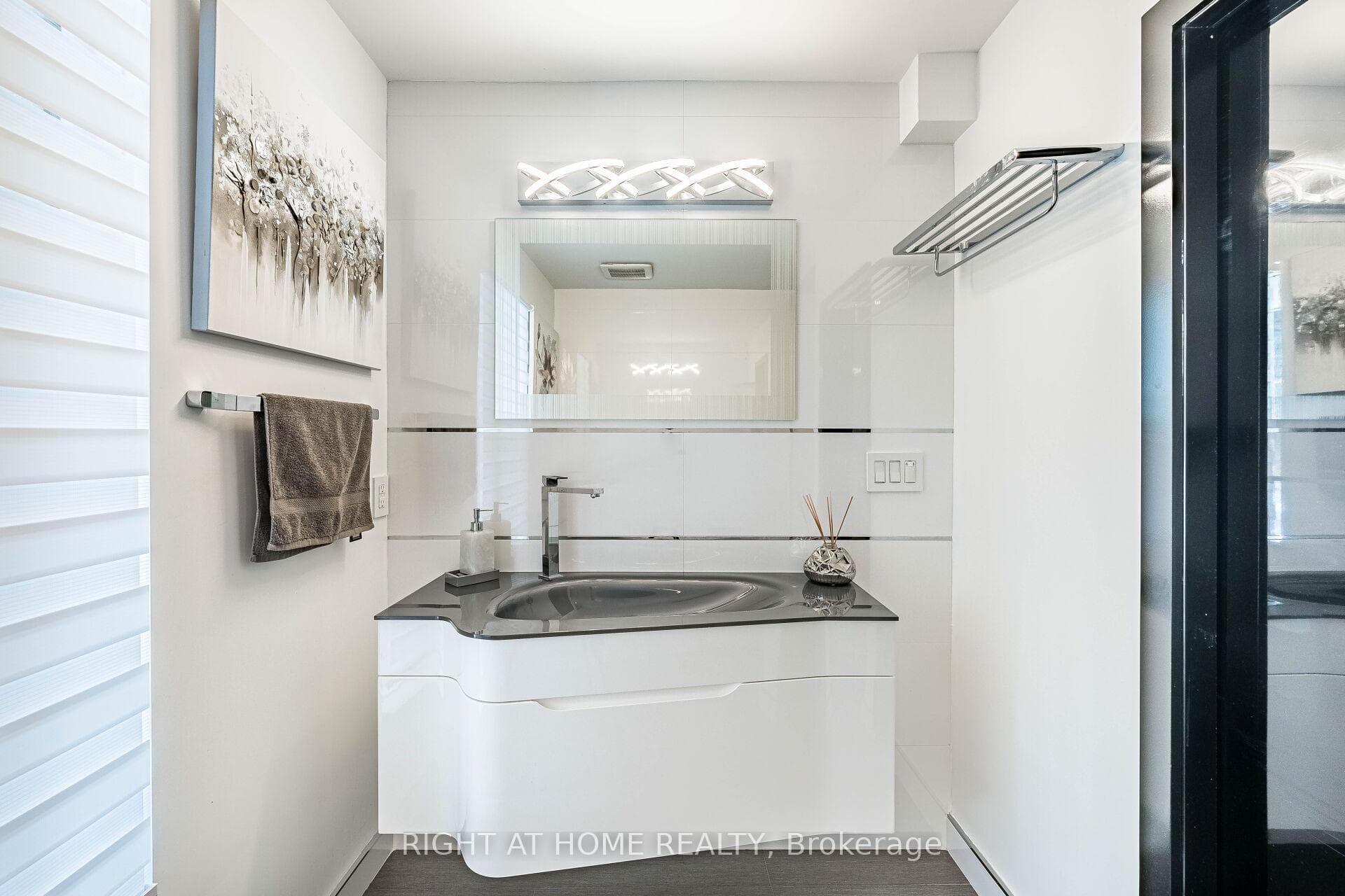 1 Friars Lane - Detached photo 31 of 50 in Etobicoke (Islington / Rexdale), Ontario