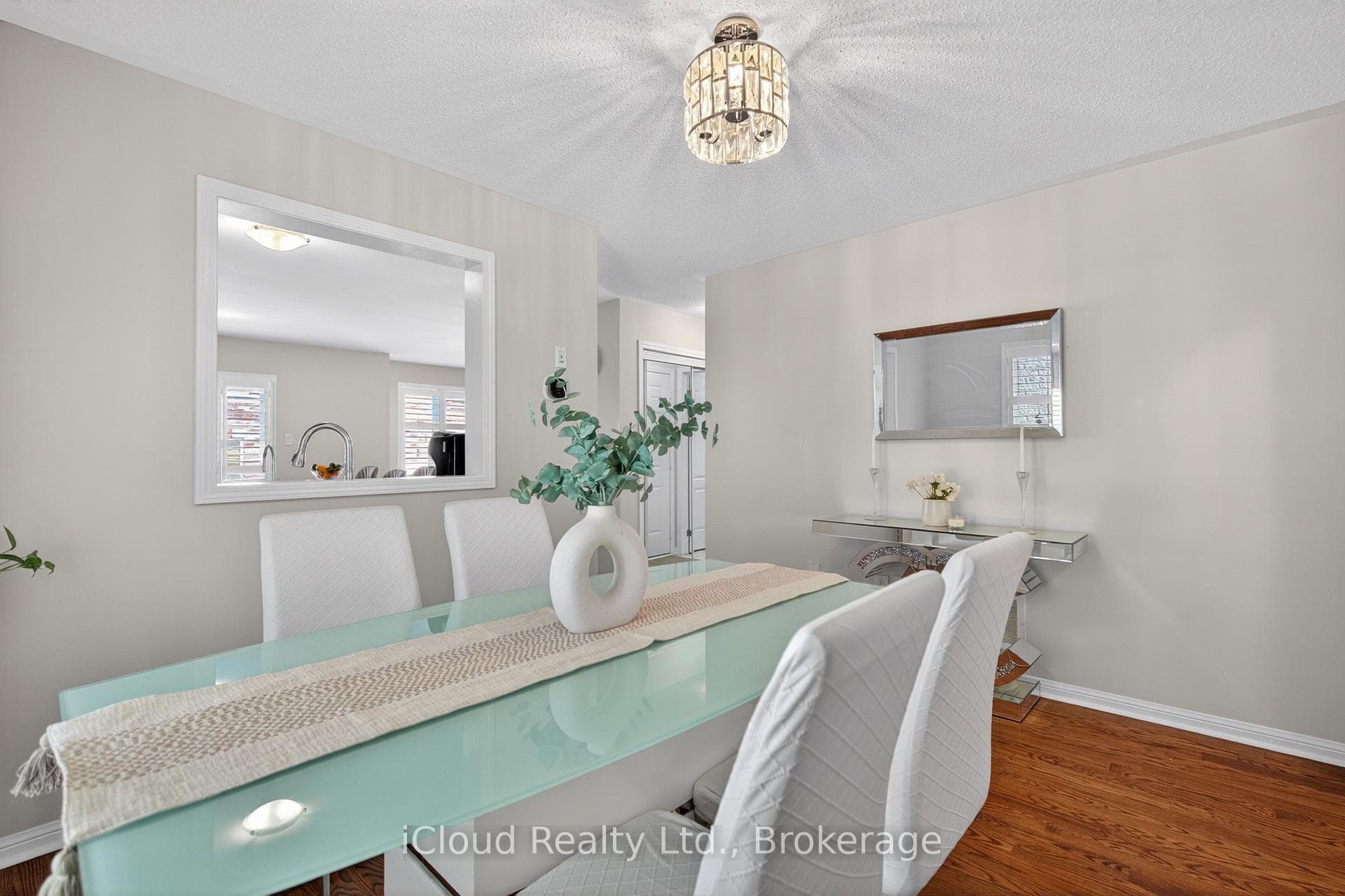 676 Speyer Circle - Semi-Detached photo 18 of 47 in Milton, Ontario