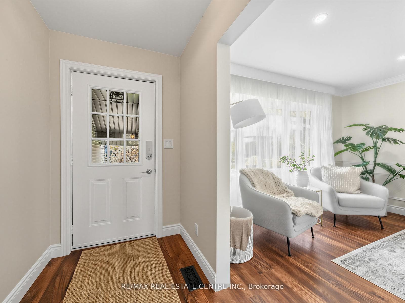 592 Montbeck Crescent - Detached photo 37 of 50 in Mississauga, Ontario