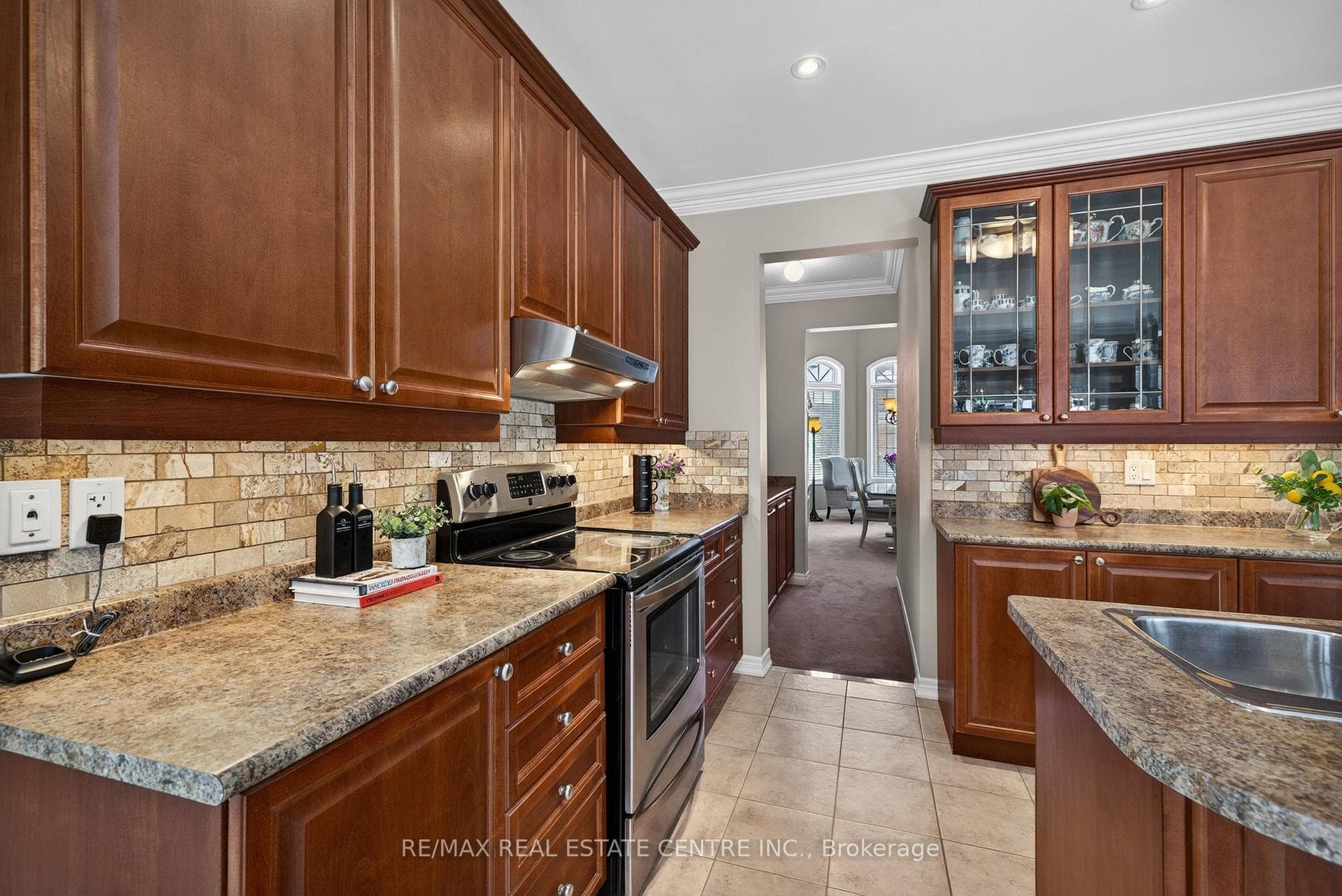 1022 Laidlaw Drive - Detached photo 18 of 50 in Milton, Ontario
