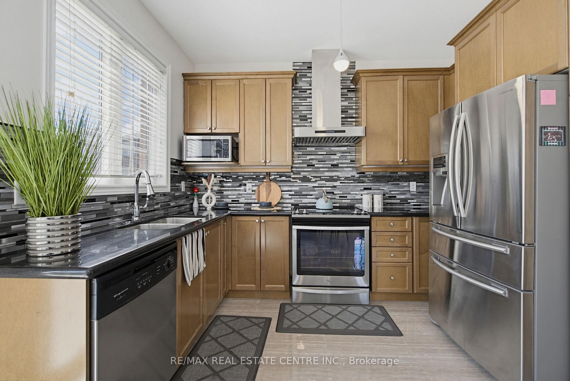 7 Resserville Street - Detached photo 9 of 43 in Brampton, Ontario