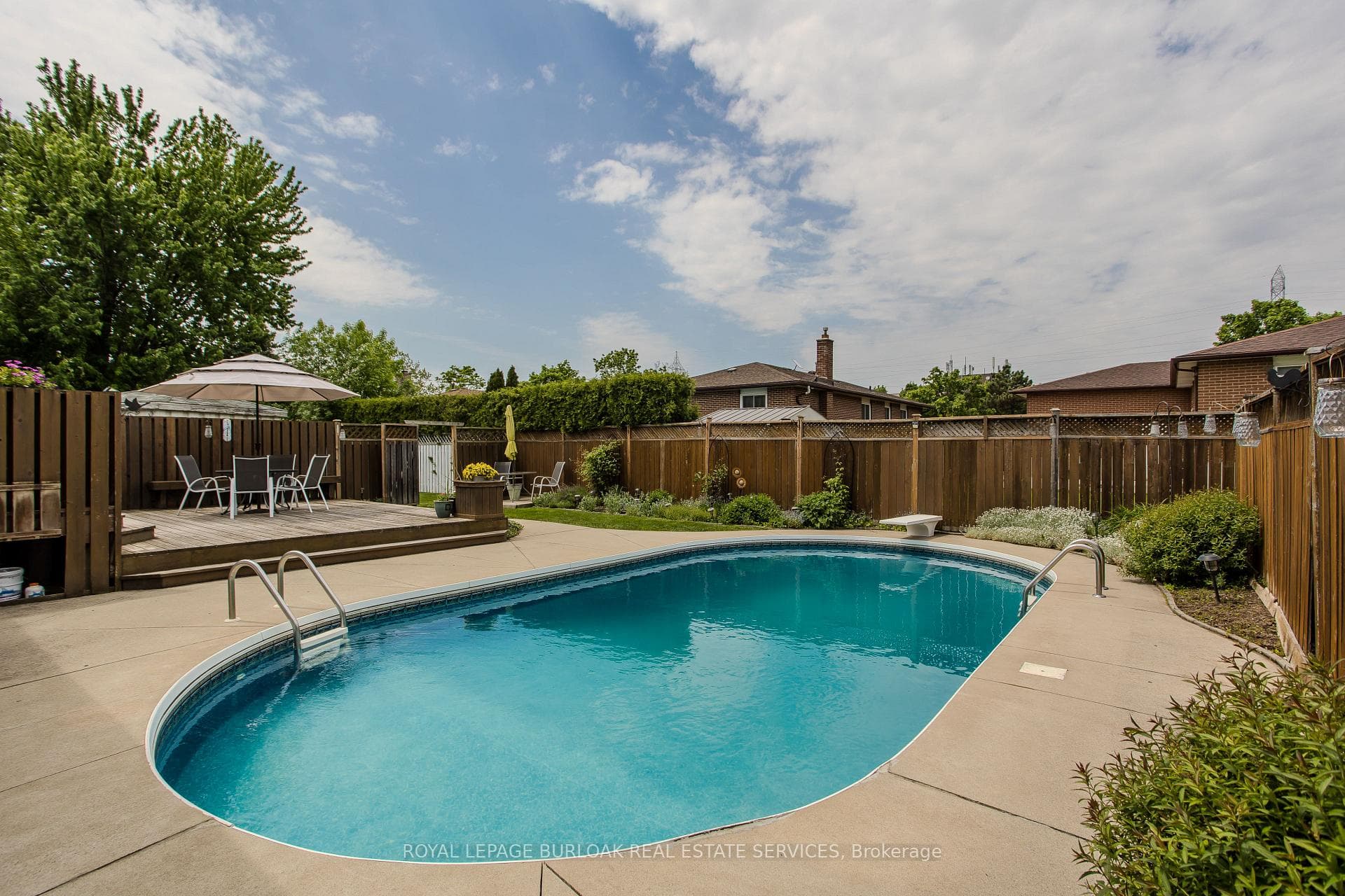 3125 Michael Crescent - Detached photo 3 of 34 in Burlington, Ontario