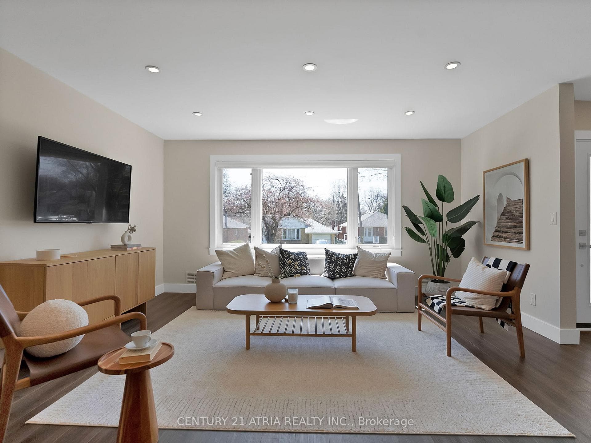 10 Dunrobin Drive - Detached photo 3 of 40 in Etobicoke (Islington / Rexdale), Ontario