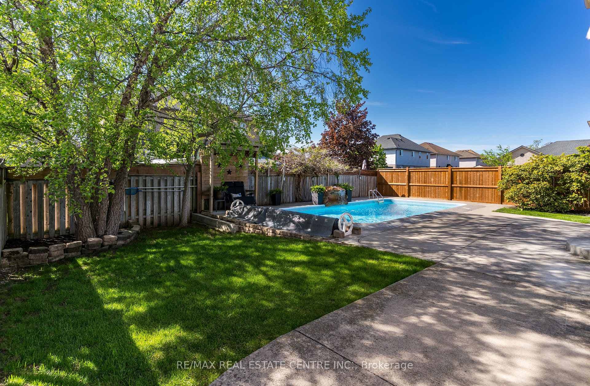 2 Orvieto Court - Detached photo 39 of 47 in Hamilton, Ontario