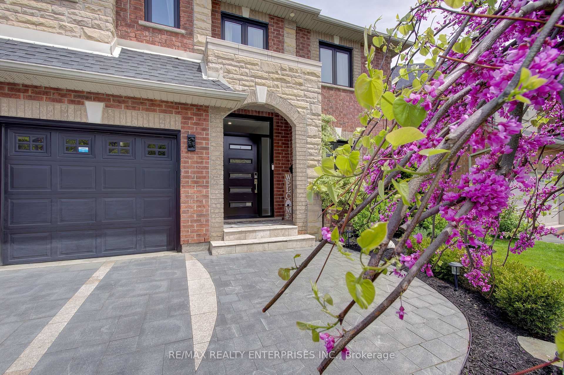 193 Teddington Place - Detached photo 4 of 50 in Burlington, Ontario