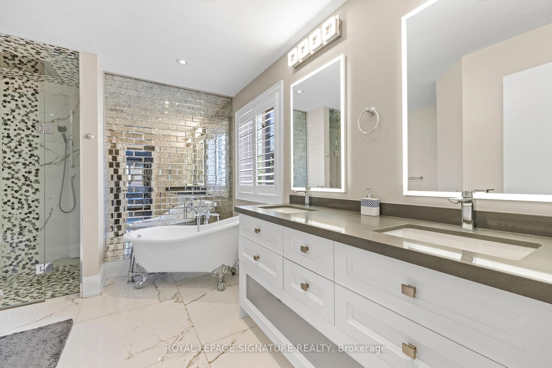2480 Upper Valley Crescent - Detached photo 22 of 50 in Oakville, Ontario
