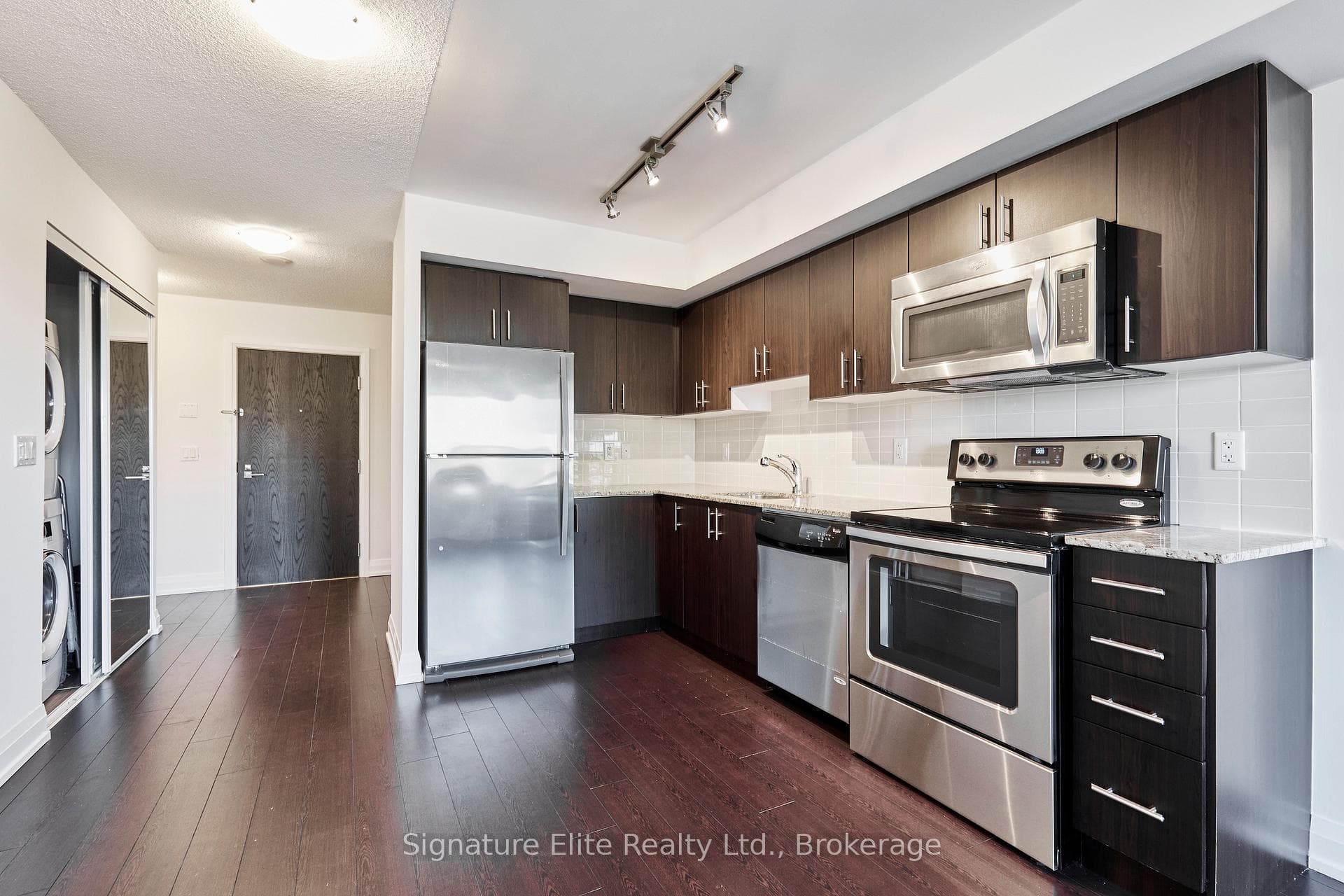 3520 Danforth Avenue Unit 301 - Condo photo 7 of 29 in Birch Cliff / Cliffside, Ontario