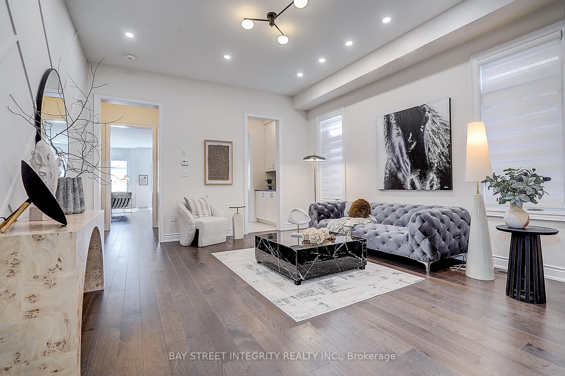 38 Settlers Road - Detached photo 2 of 50 in Oakville, Ontario