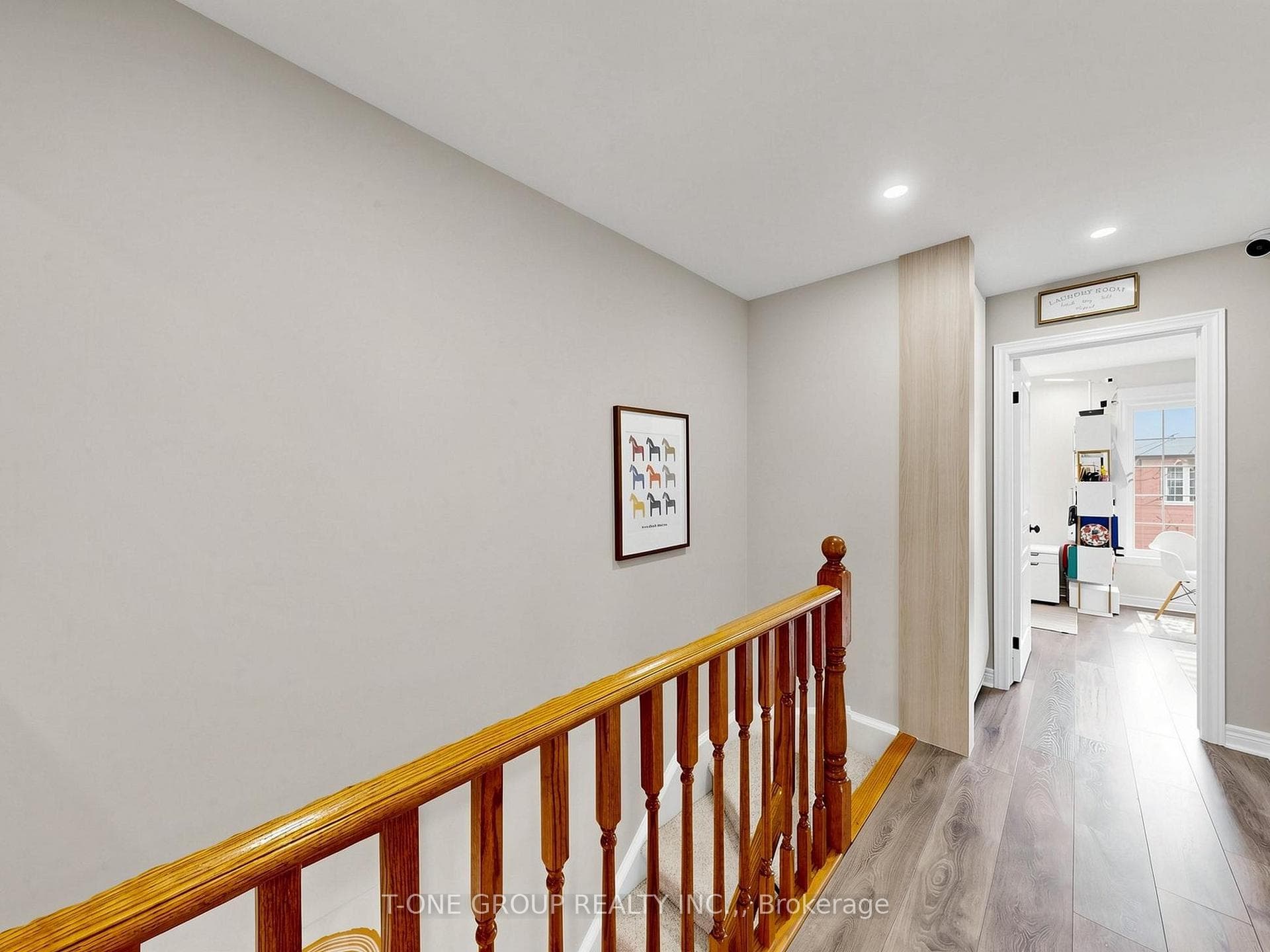 685 Rowley Common - Townhouse photo 12 of 43 in Burlington, Ontario