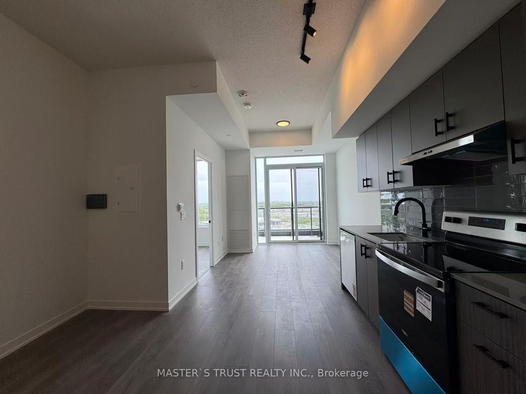 4878 Powers Common Unit C1604 - Condo photo 6 of 12 in Burlington, Ontario
