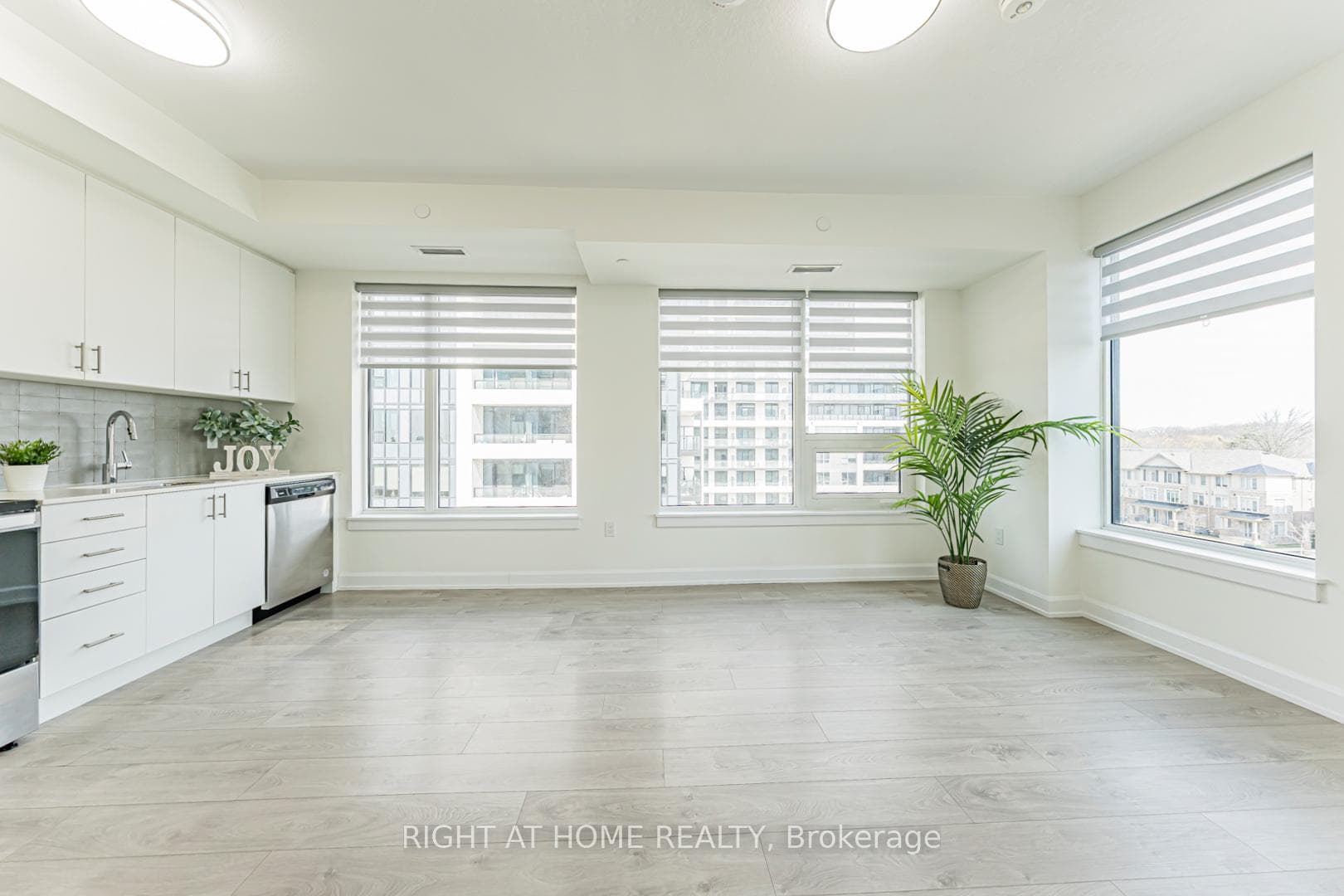 3200 william coltson Avenue Unit 524 - Condo photo 4 of 22 in Oakville, Ontario