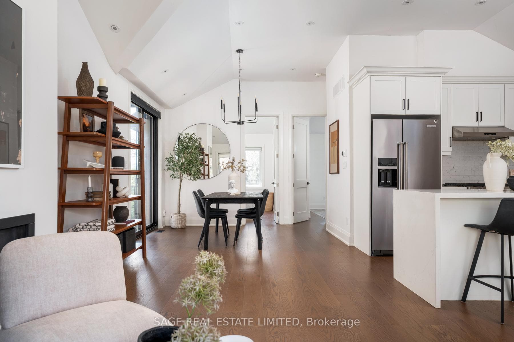 7 Rathgar Avenue - Detached photo 15 of 38 in Etobicoke (Islington / Rexdale), Ontario