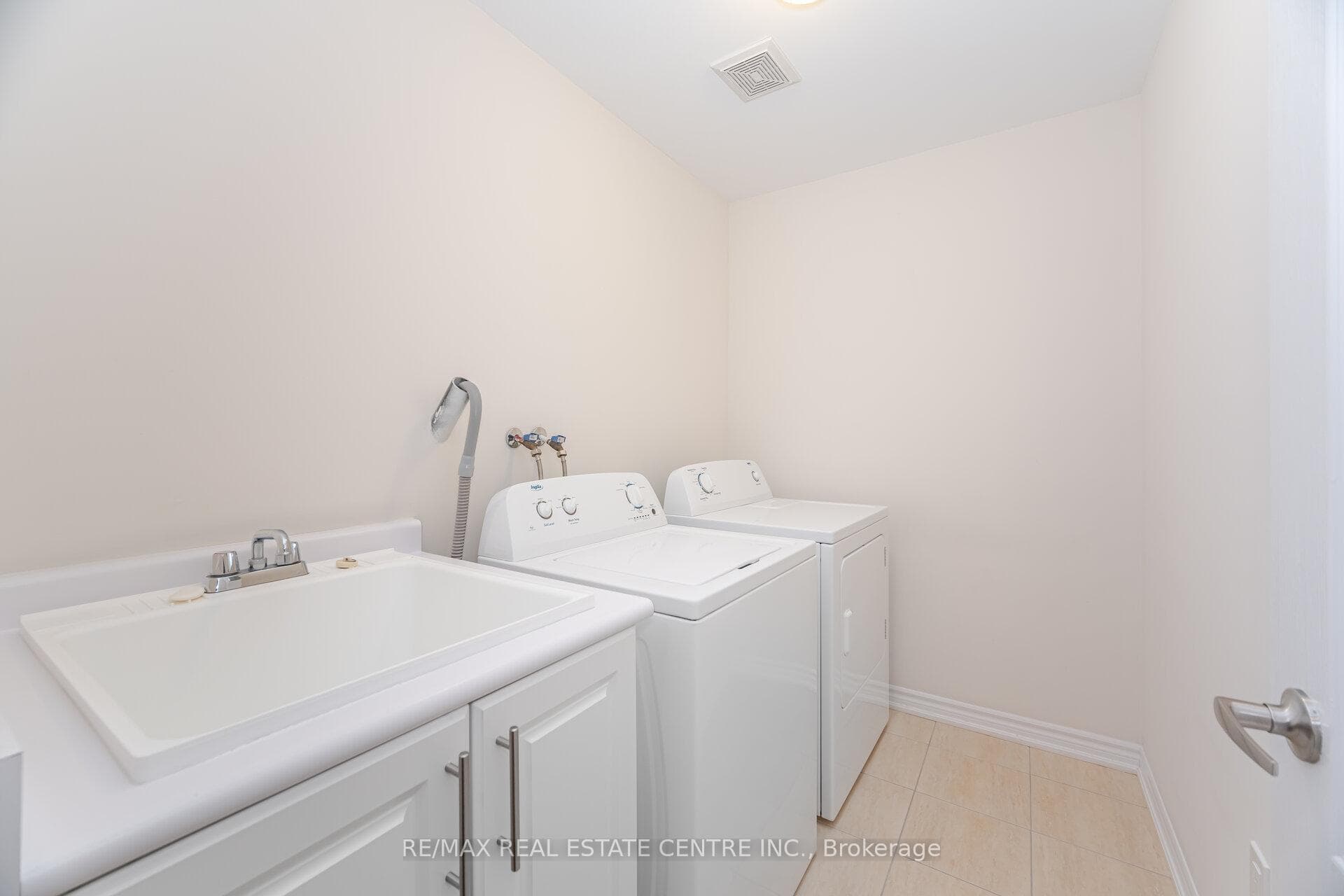 11 Yately Street - Townhouse photo 23 of 29 in Brampton, Ontario
