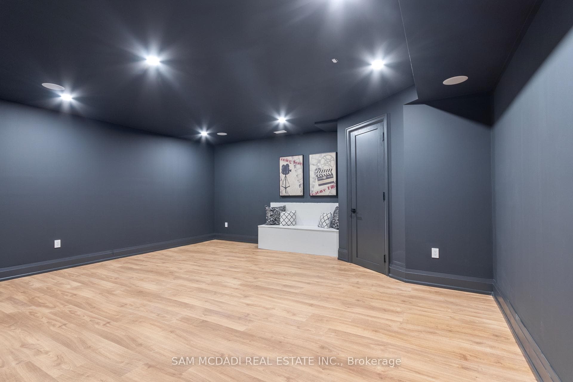 584 Fourth Line - New Construction photo 37 of 50 in Oakville, Ontario