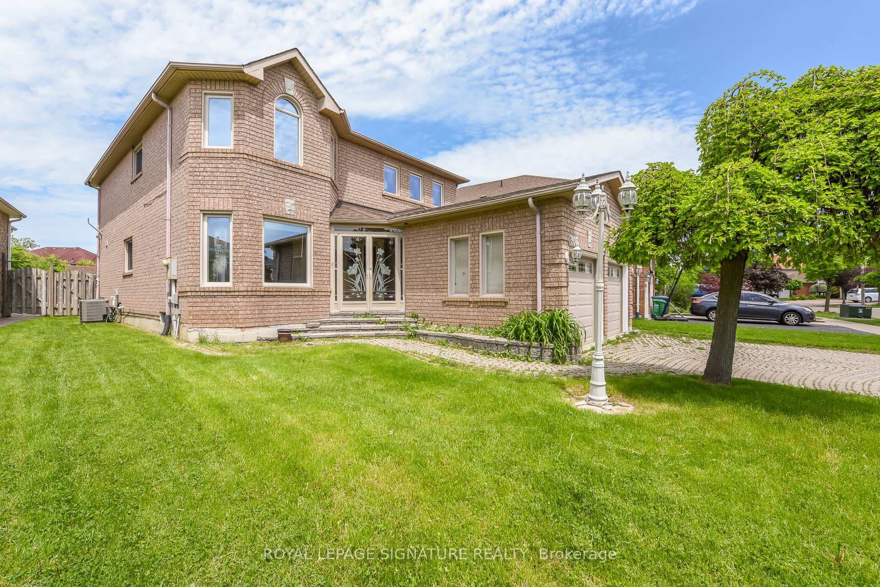 1307 Midgreen Lane - Detached photo 8 of 50 in Mississauga, Ontario