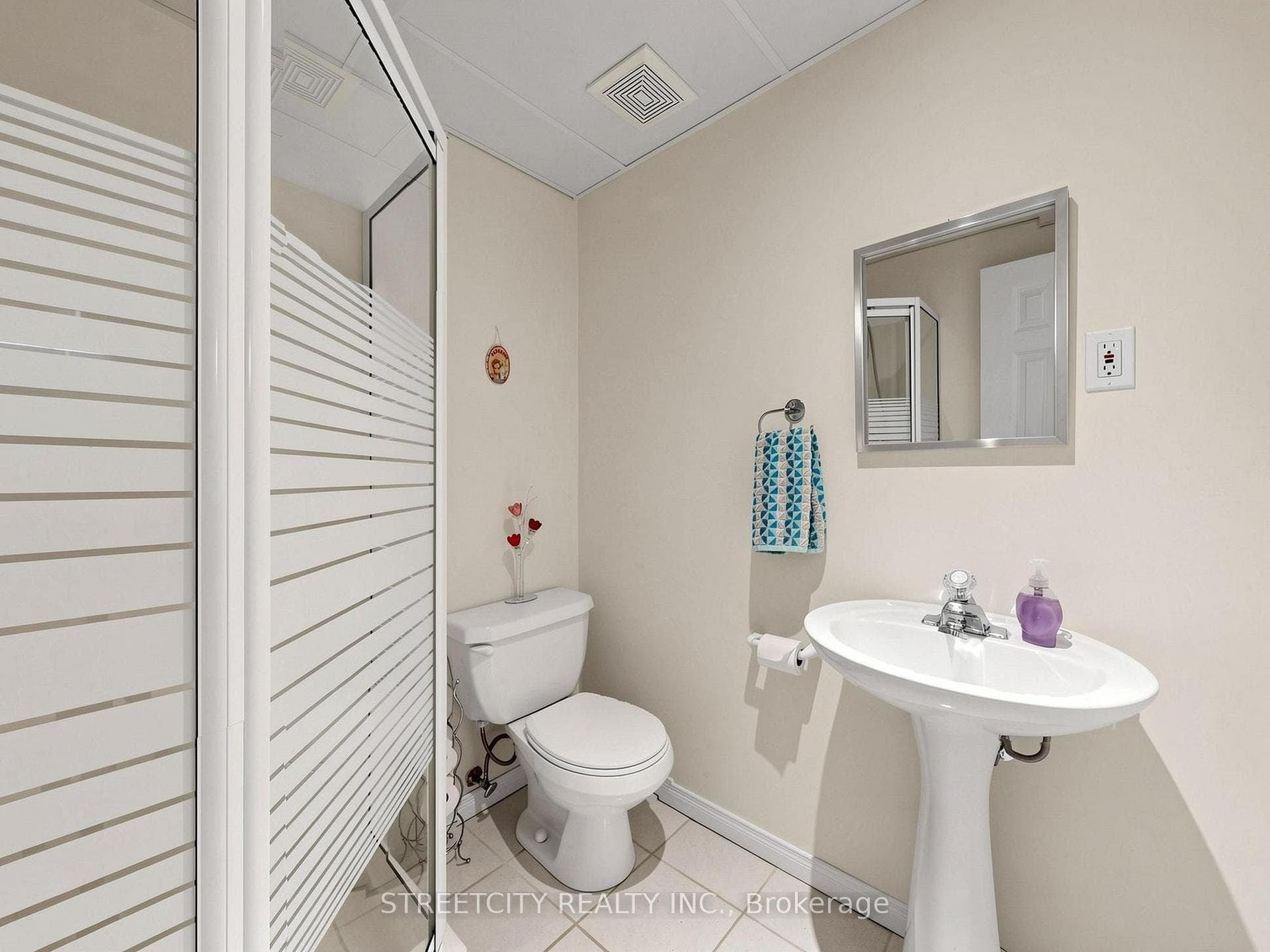 78 Waterbury Street - Townhouse photo 38 of 50 in Caledon, Ontario
