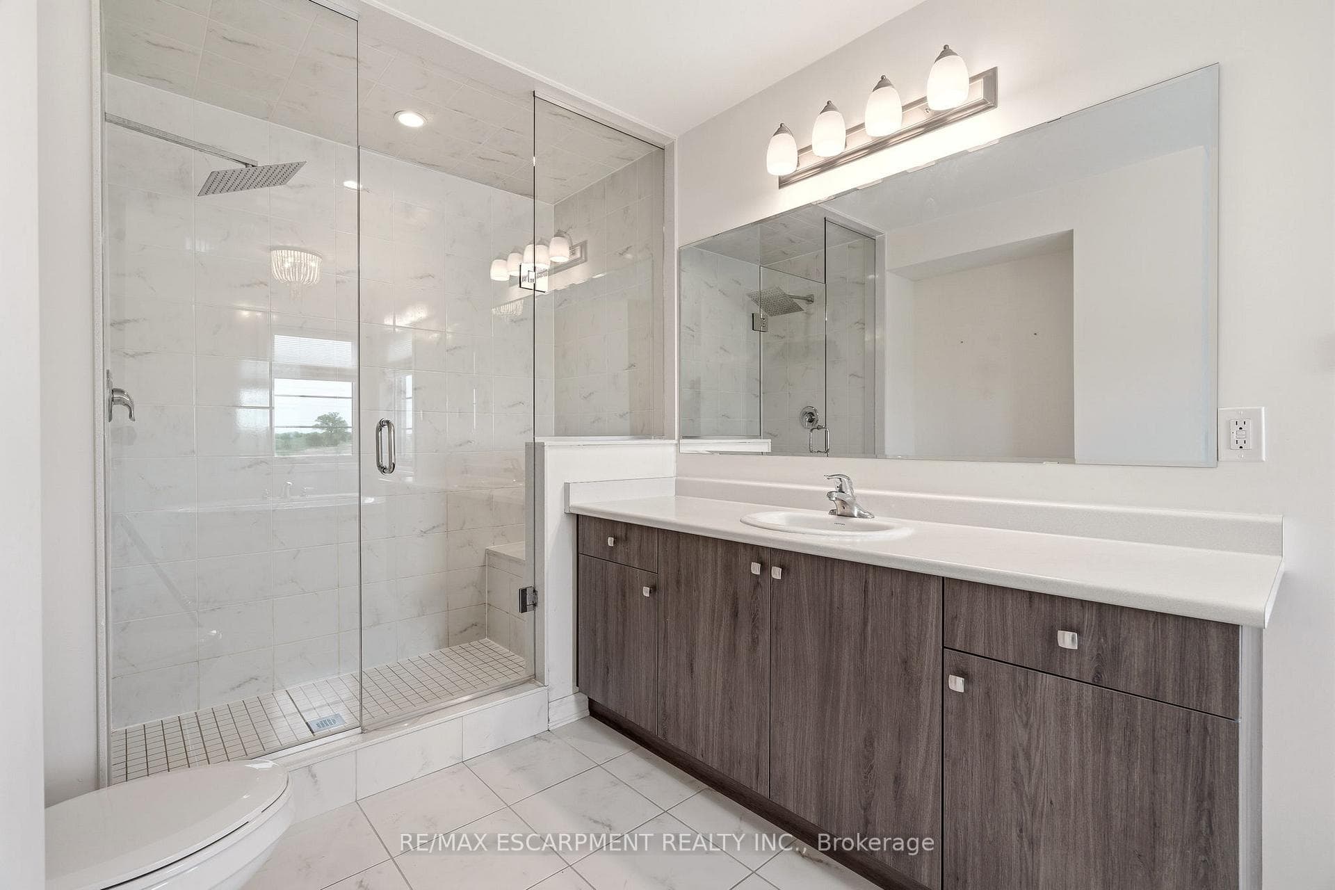 1364 Sycamore Garden - Townhouse photo 26 of 43 in Milton, Ontario