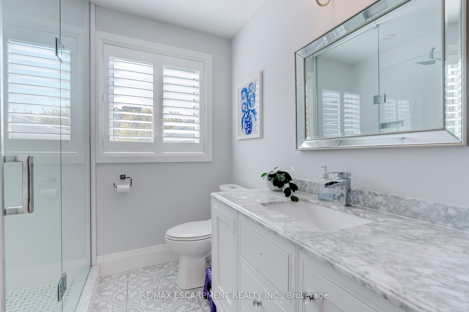296 Kent Crescent - Multi-Family photo 23 of 50 in Burlington, Ontario