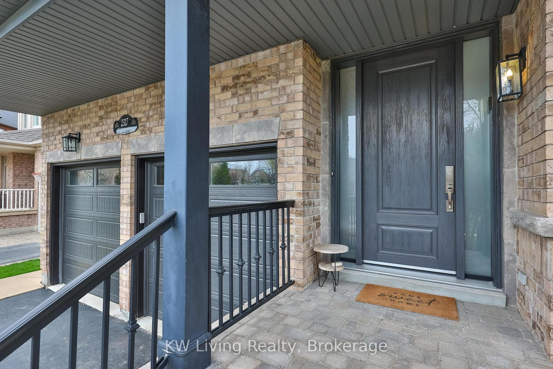 2327 Gladacres Lane - Detached photo 3 of 42 in Oakville, Ontario