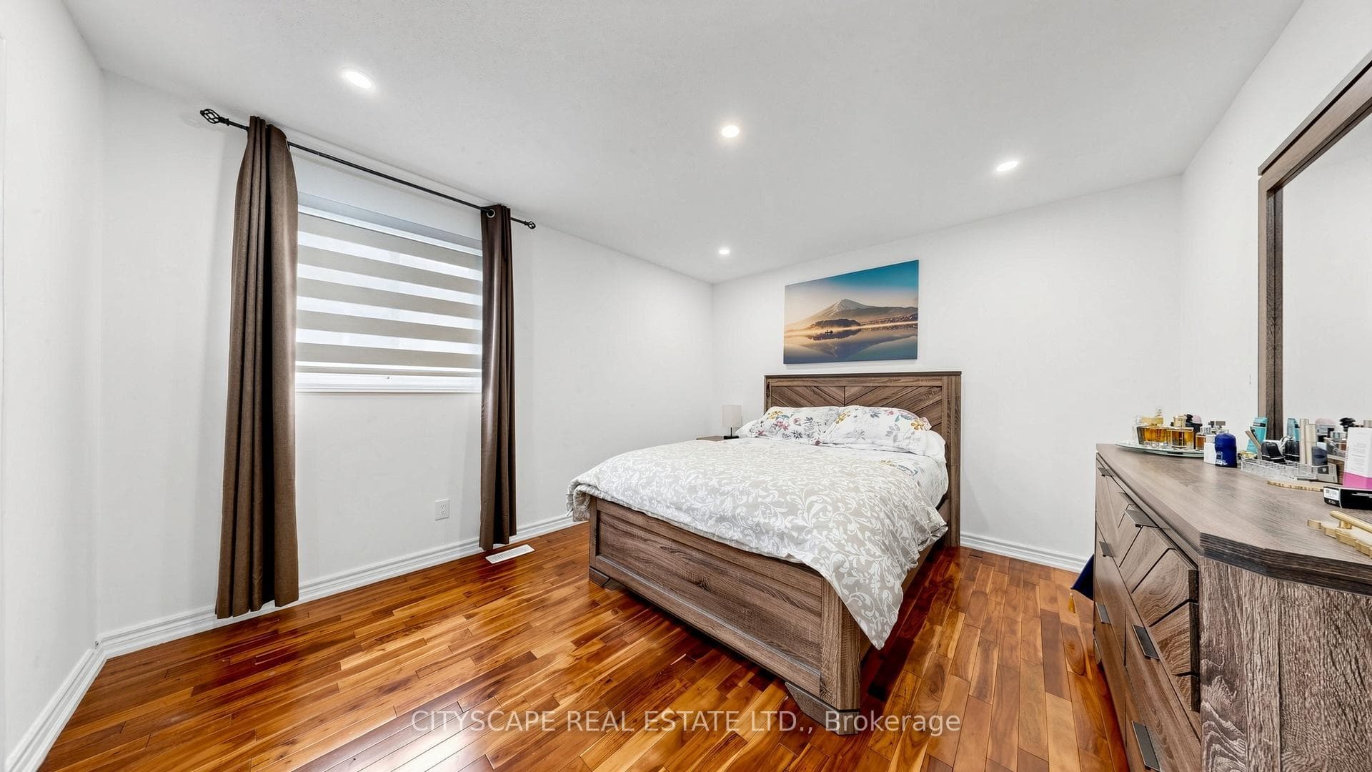 5534 River Grove Avenue - Detached photo 24 of 36 in Mississauga, Ontario