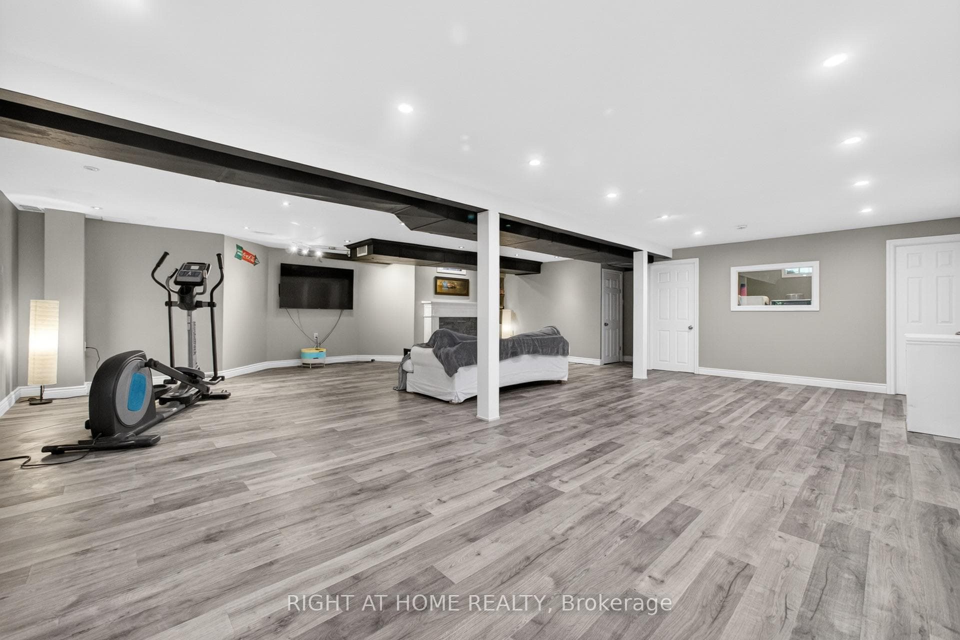 2005 Oak Springs Road - Detached photo 31 of 50 in Oakville, Ontario