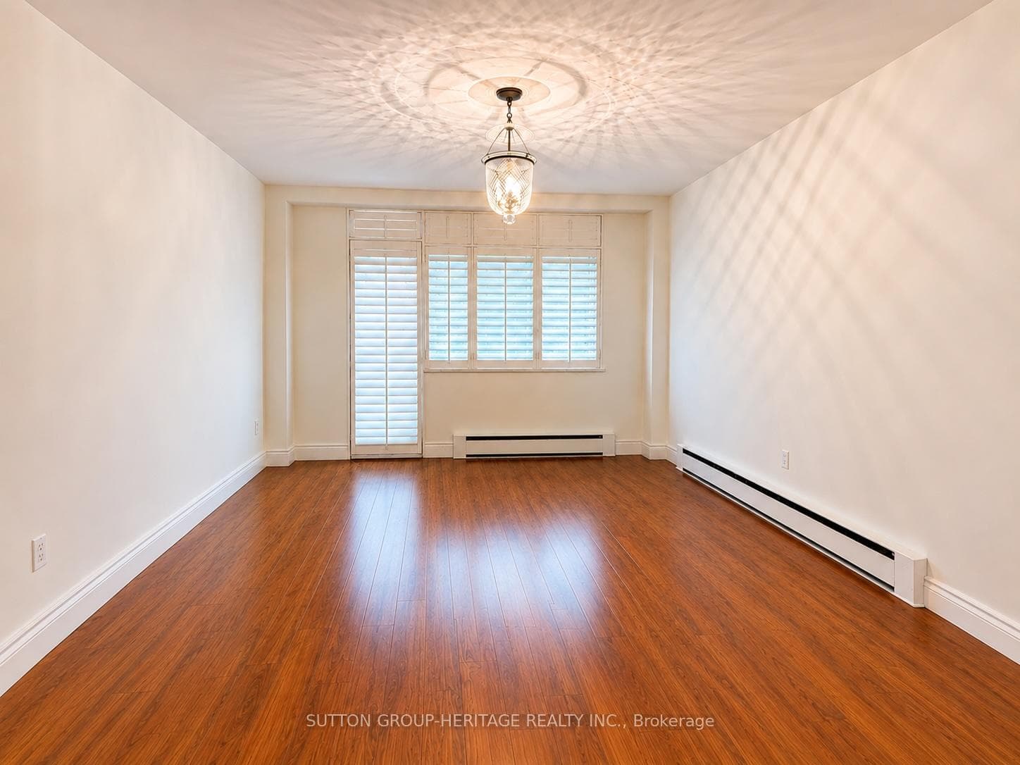 581 Avenue Road Unit 704 - Condo photo 8 of 15 in Annex / Yorkville / Summerhill, Ontario