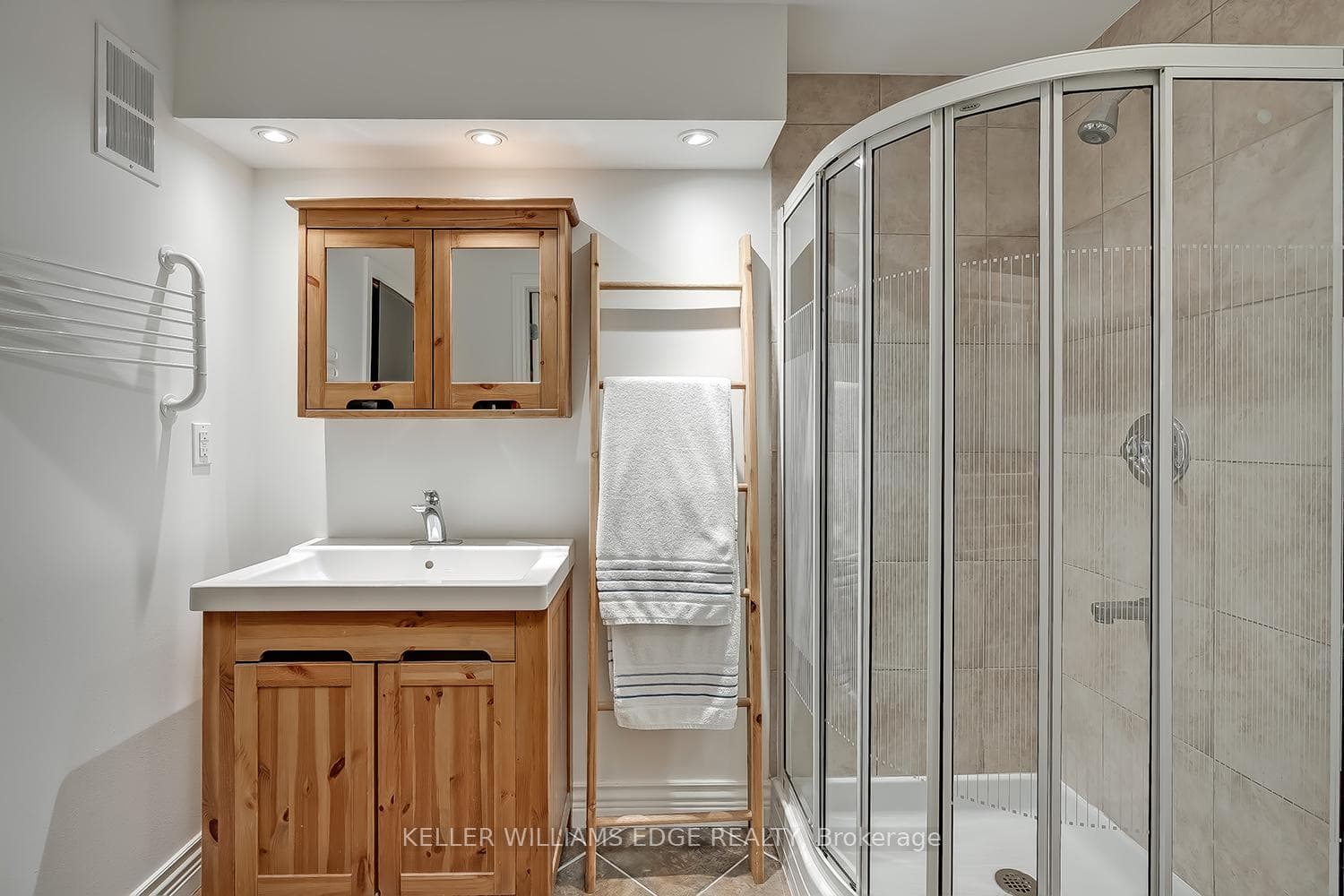 4285 Couples Crescent - Detached photo 33 of 46 in Burlington, Ontario