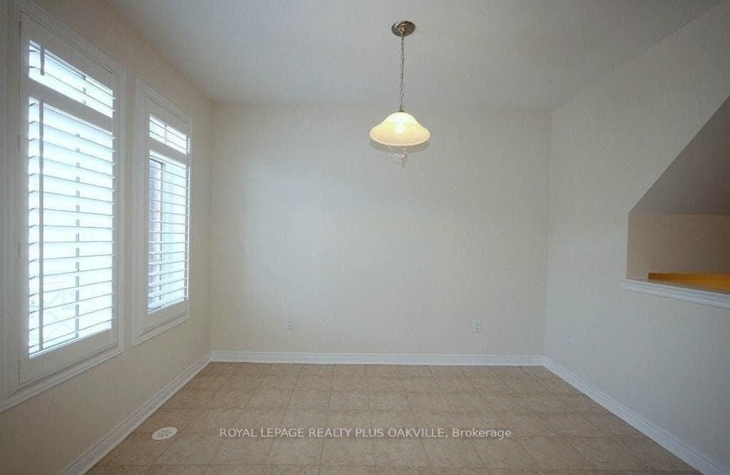 3055 Preserve Drive - Townhouse photo 12 of 30 in Oakville, Ontario