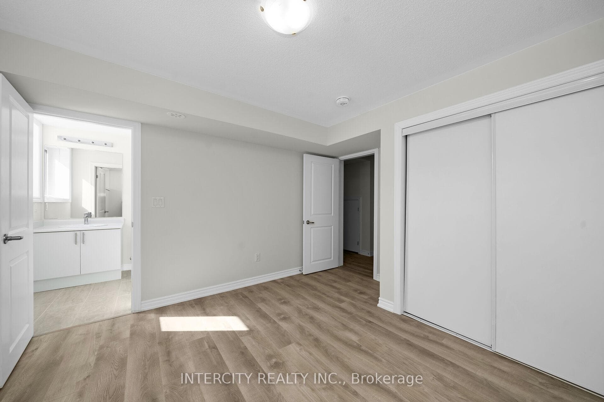 13 Vibrant Way Unit 37F - Condo photo 15 of 17 in Caledon, Ontario