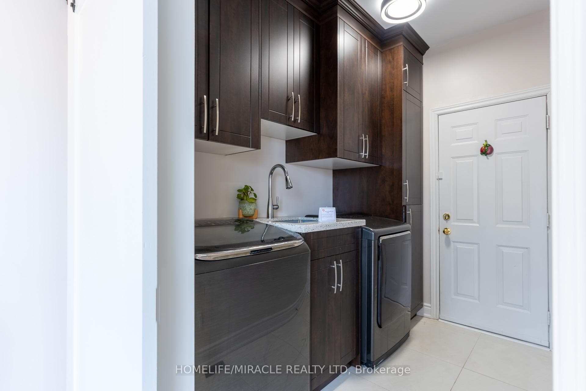 2343 Falling Green Drive - Detached photo 28 of 50 in Oakville, Ontario