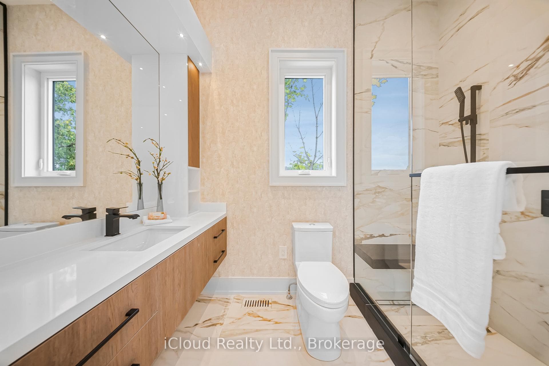 1374 Tansley Drive - Detached photo 25 of 46 in Oakville, Ontario