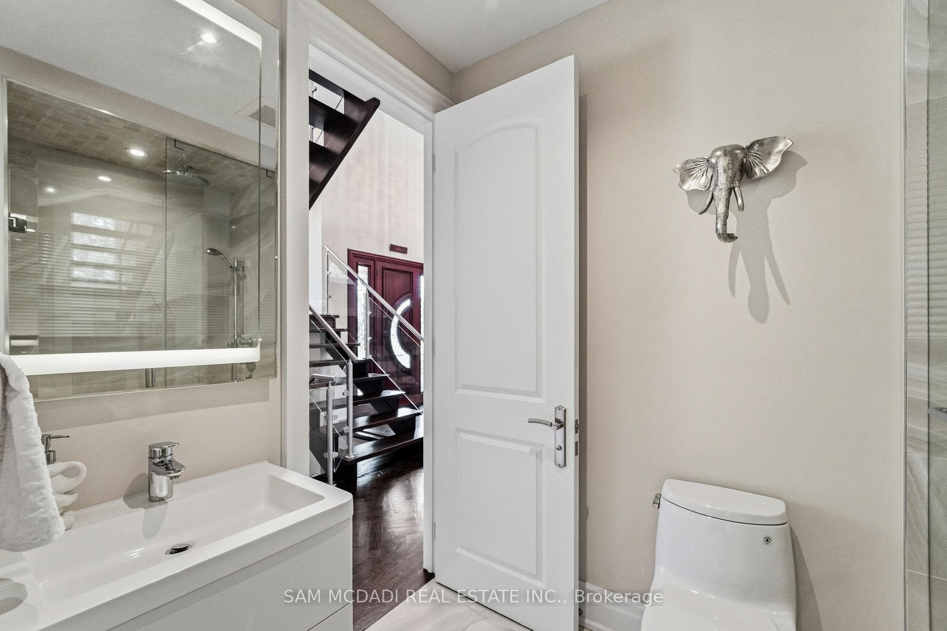 2411 Thorn Lodge Drive - Detached photo 27 of 50 in Mississauga, Ontario