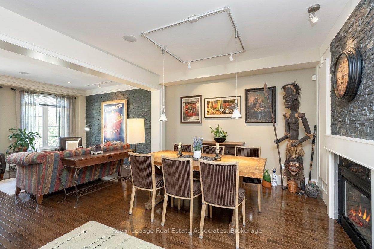 4135 Shipp Drive Unit 20 - Condo photo 9 of 50 in Mississauga, Ontario