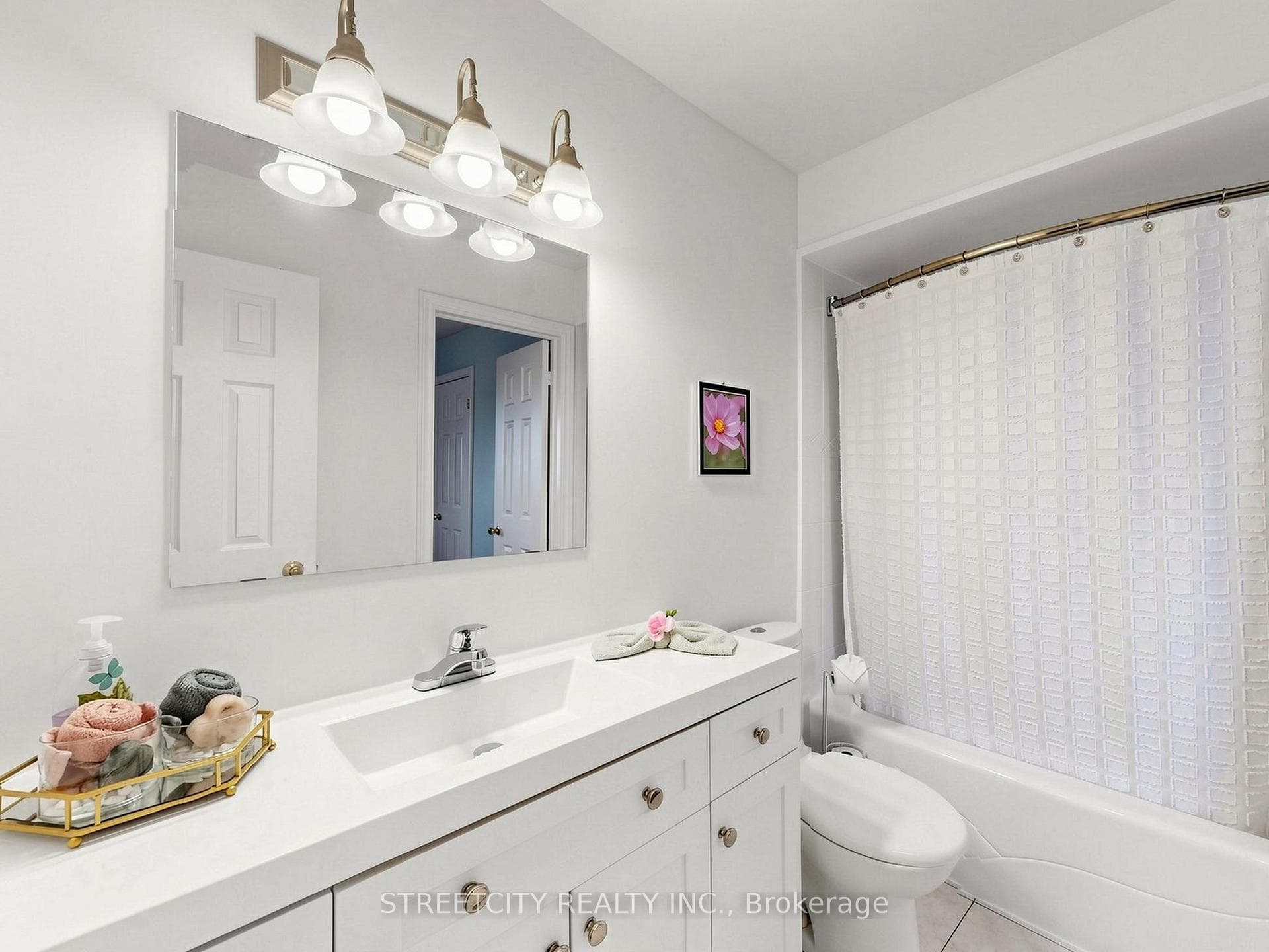 78 Waterbury Street - Townhouse photo 33 of 50 in Caledon, Ontario