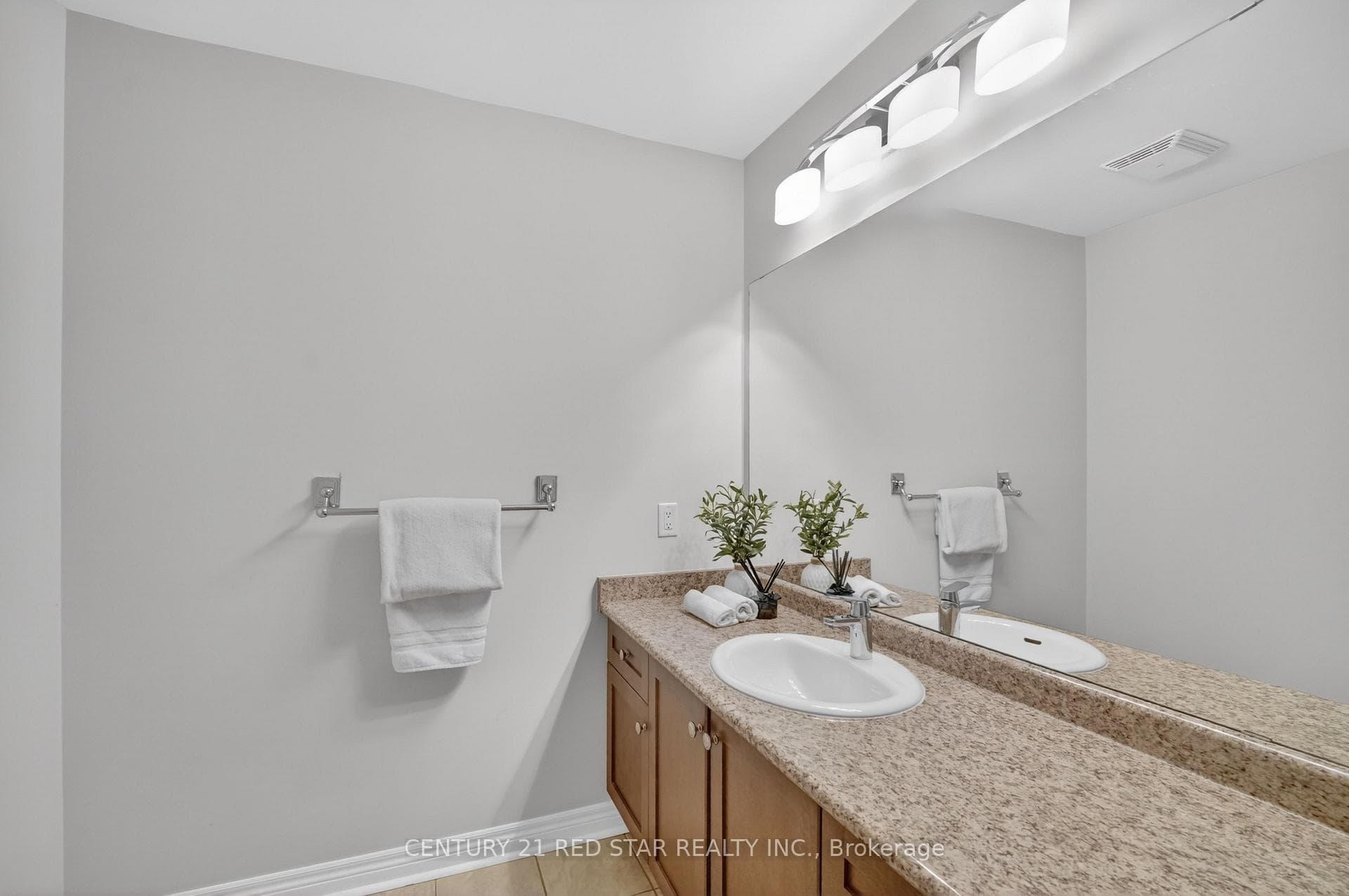 2416 Village Common - Townhouse photo 39 of 50 in Oakville, Ontario