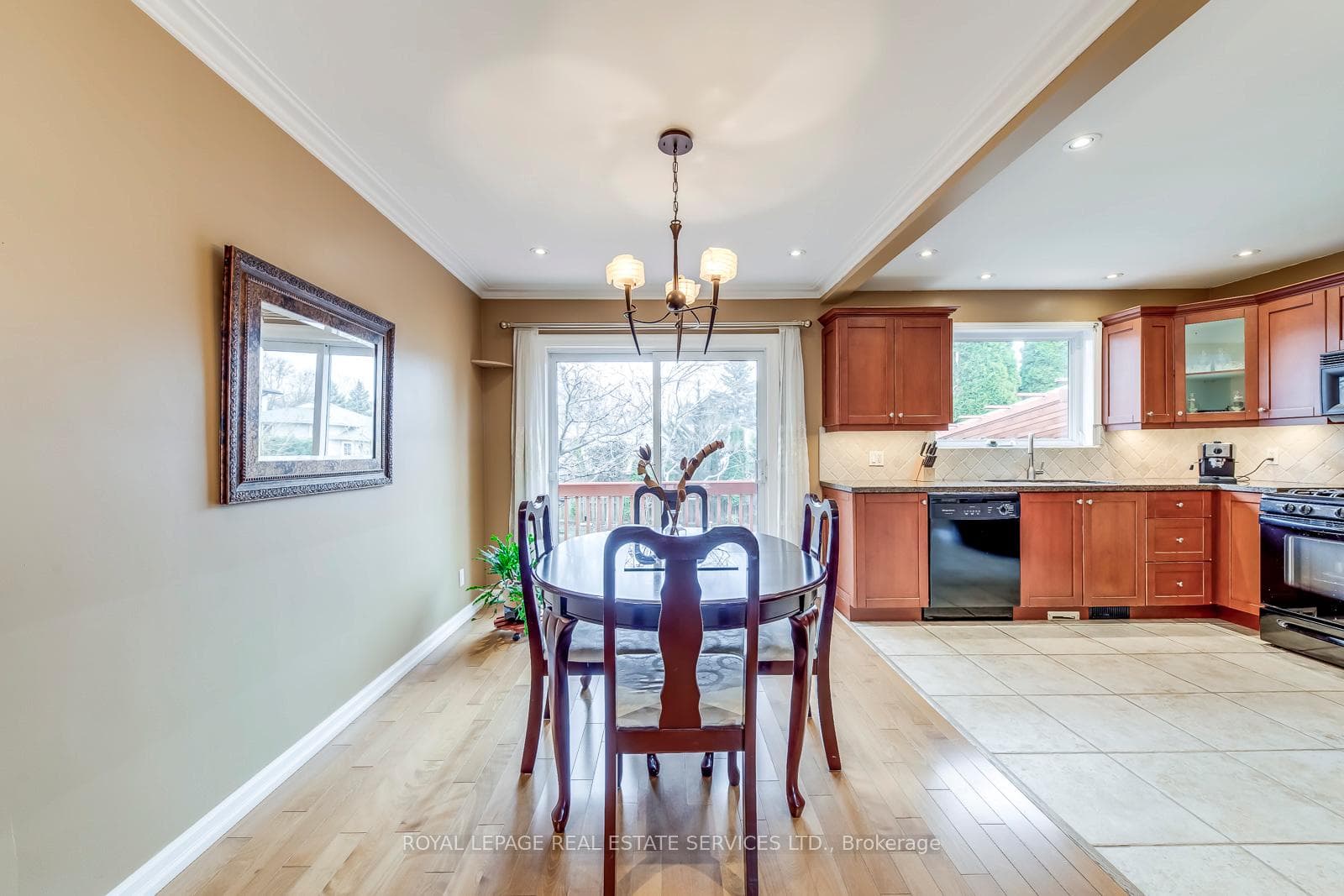 1607 Ewald Road - Detached photo 12 of 37 in Mississauga, Ontario