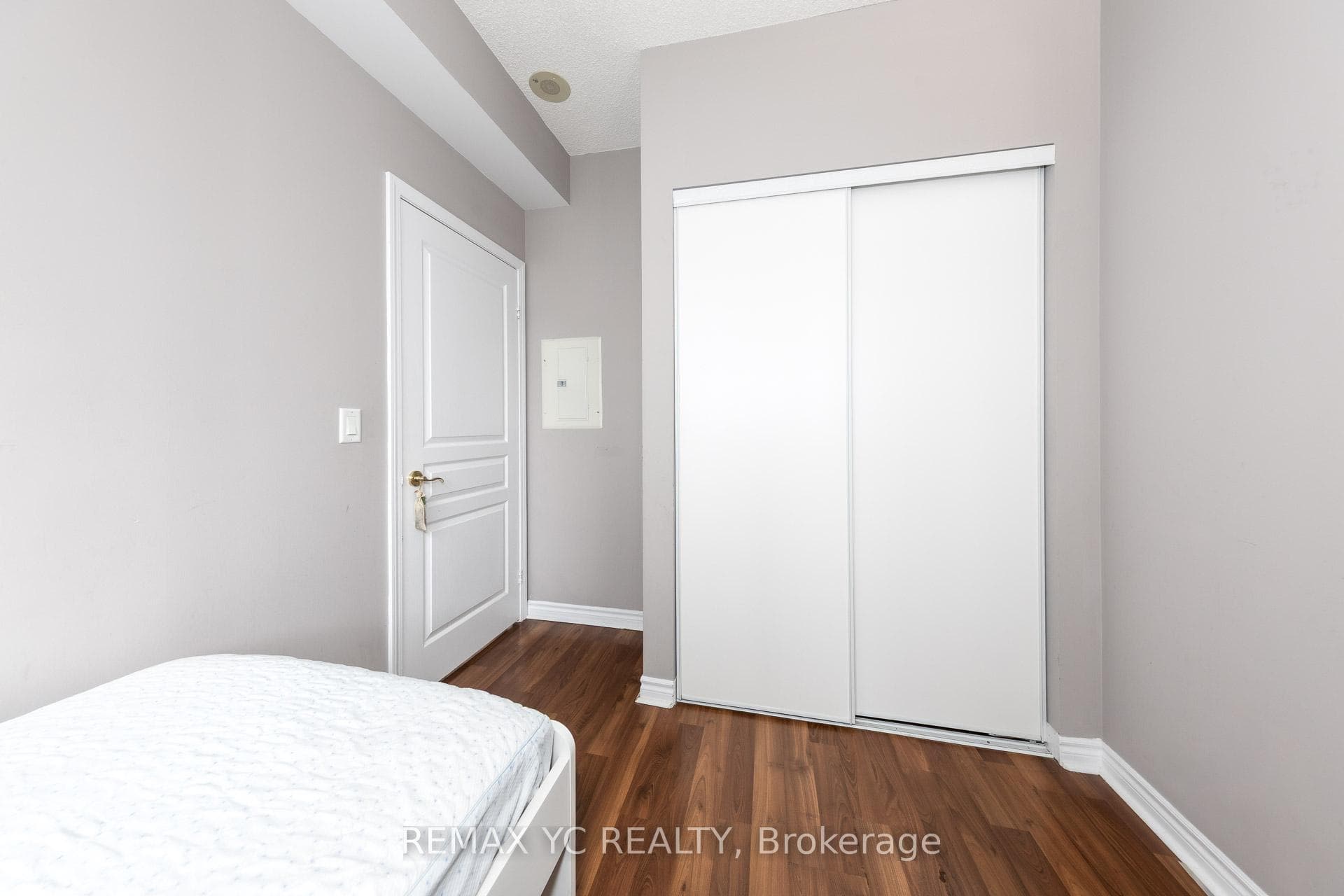 28 Byng Avenue Unit 802 - Condo photo 16 of 21 in Willowdale / Newtonbrook, Ontario