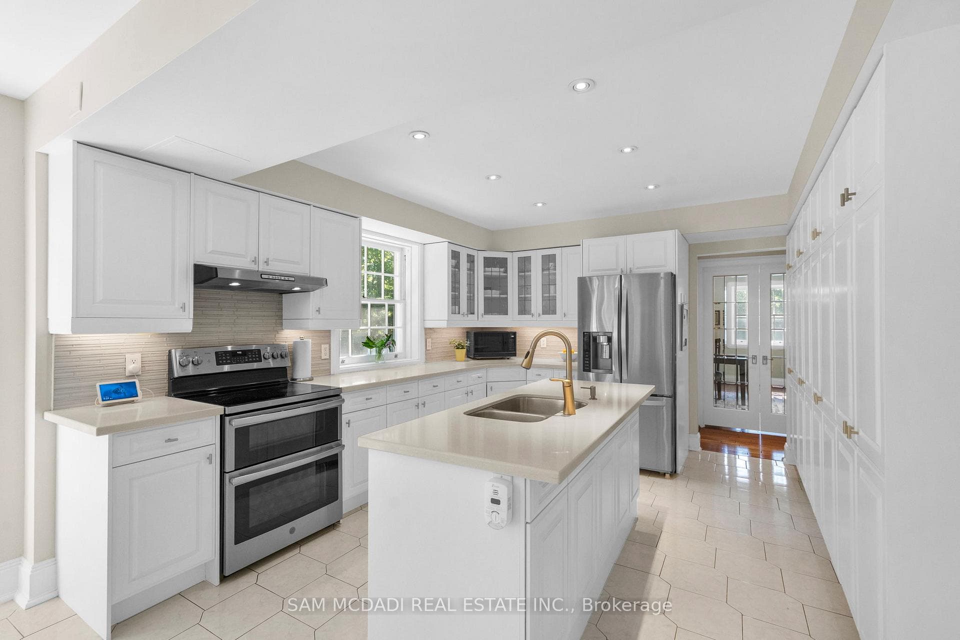 1690 Sherway Drive - Detached photo 16 of 46 in Mississauga, Ontario