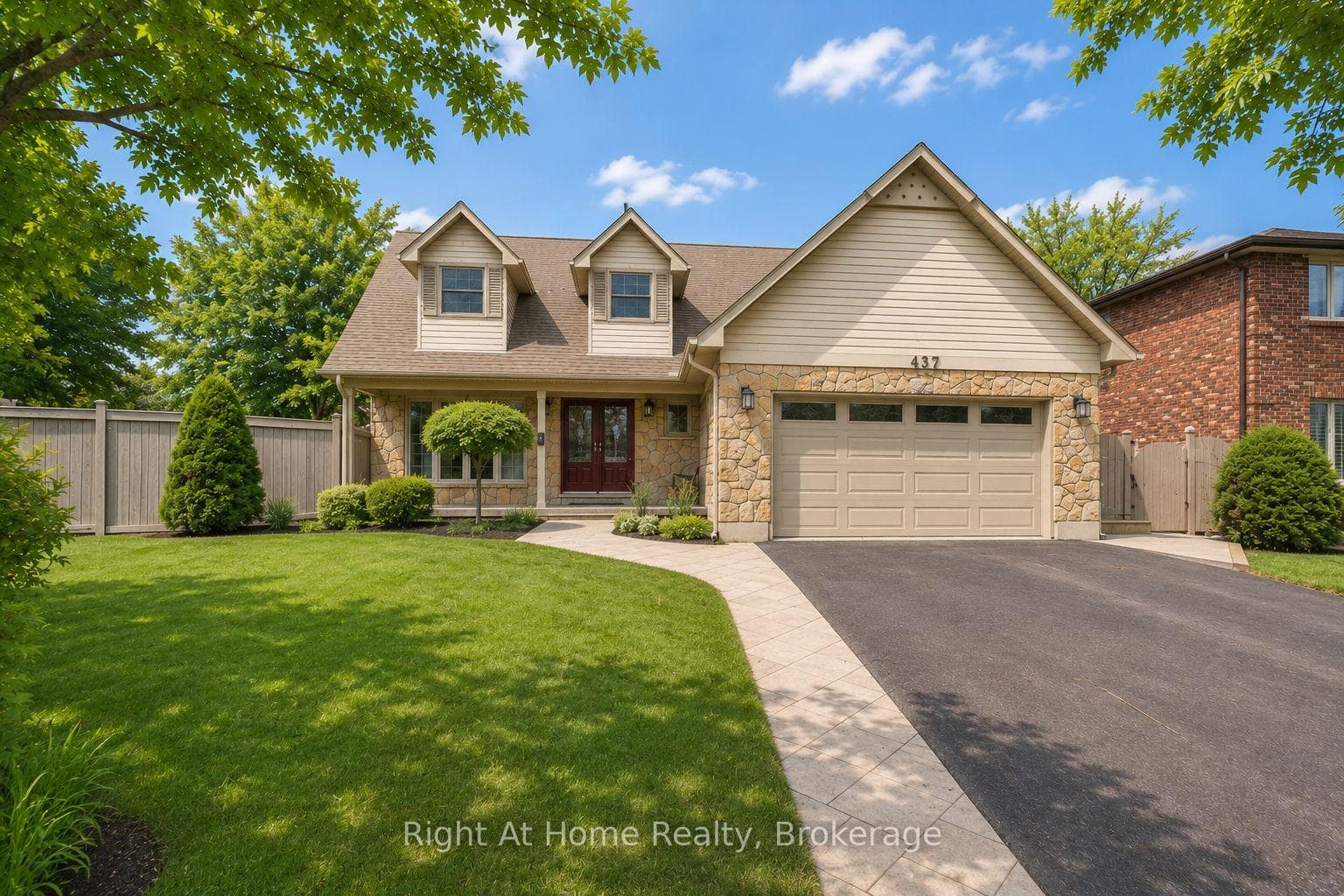 437 Shoreacres Road - Detached photo 1 of 50 in Burlington, Ontario