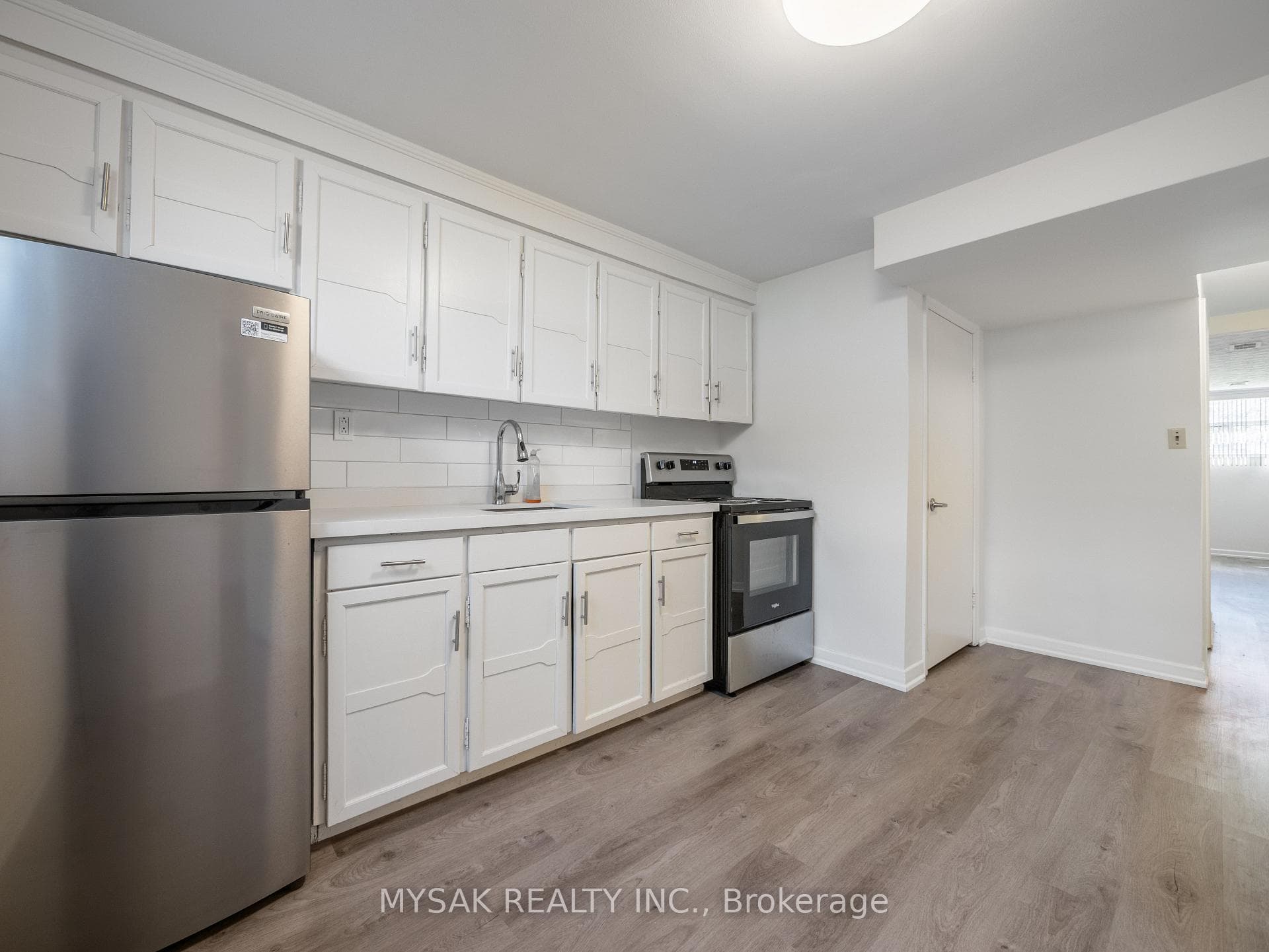 150 Park Street - Multi-Family photo 18 of 28 in Birch Cliff / Cliffside, Ontario