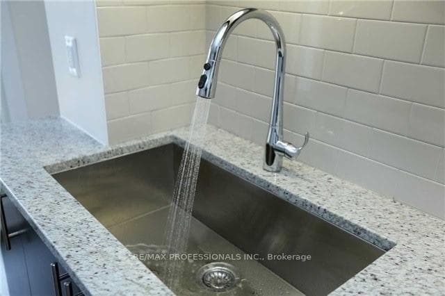 128 Garden Drive Unit 323 - Condo photo 8 of 17 in Oakville, Ontario