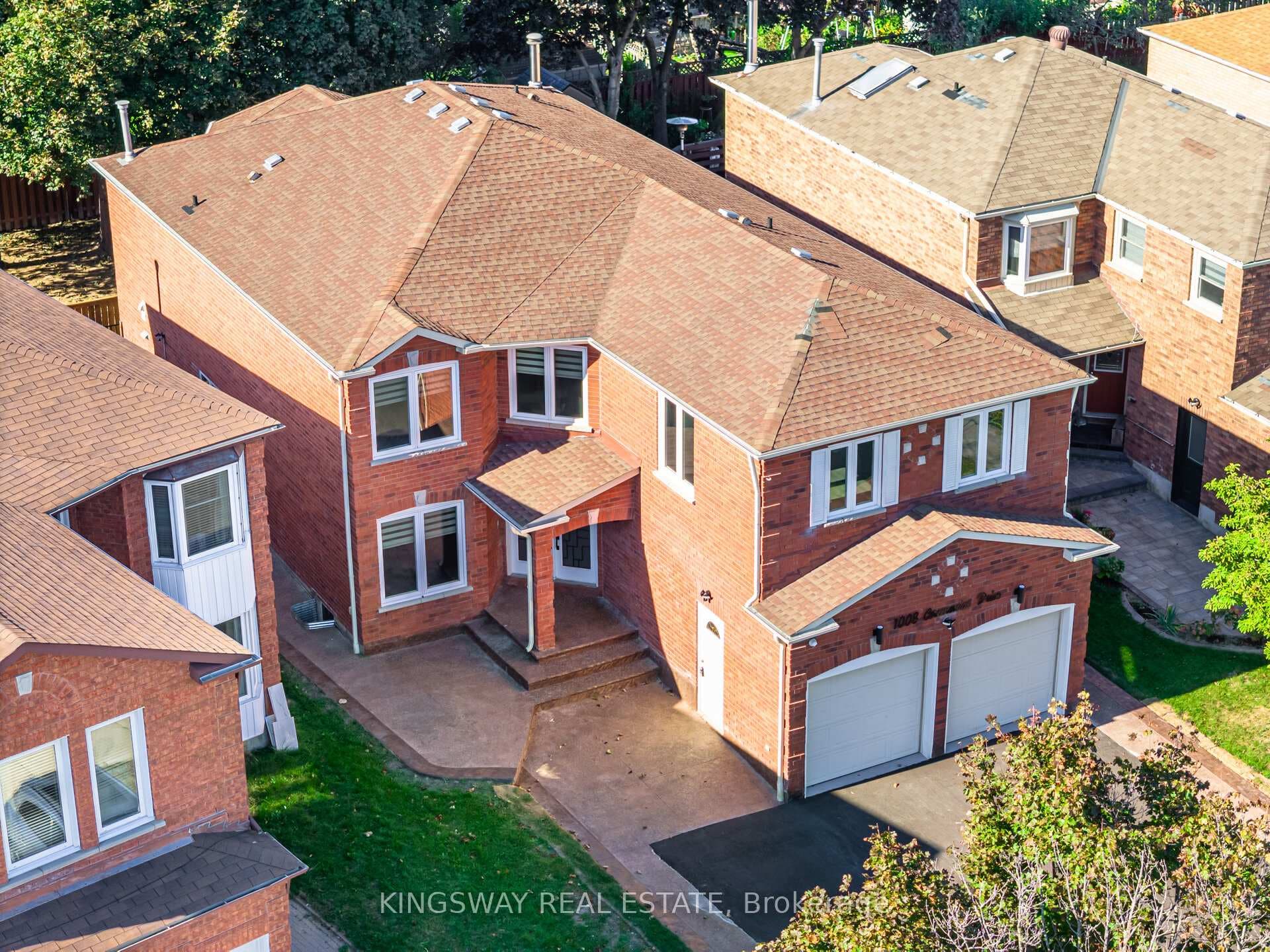 1008 Ceremonial Drive - Detached photo 3 of 48 in Mississauga, Ontario