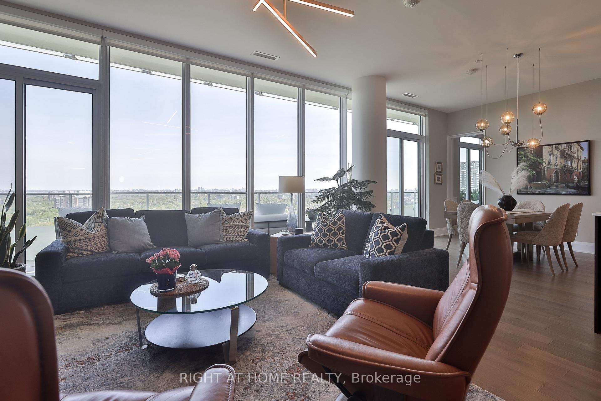 20 Brin Drive Unit 2003 - Condo photo 4 of 32 in Etobicoke (Islington / Rexdale), Ontario