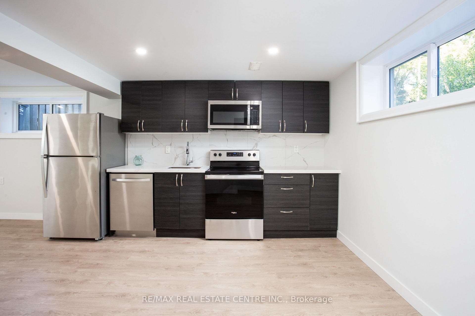 446 Willis Drive - Detached photo 21 of 35 in Oakville, Ontario