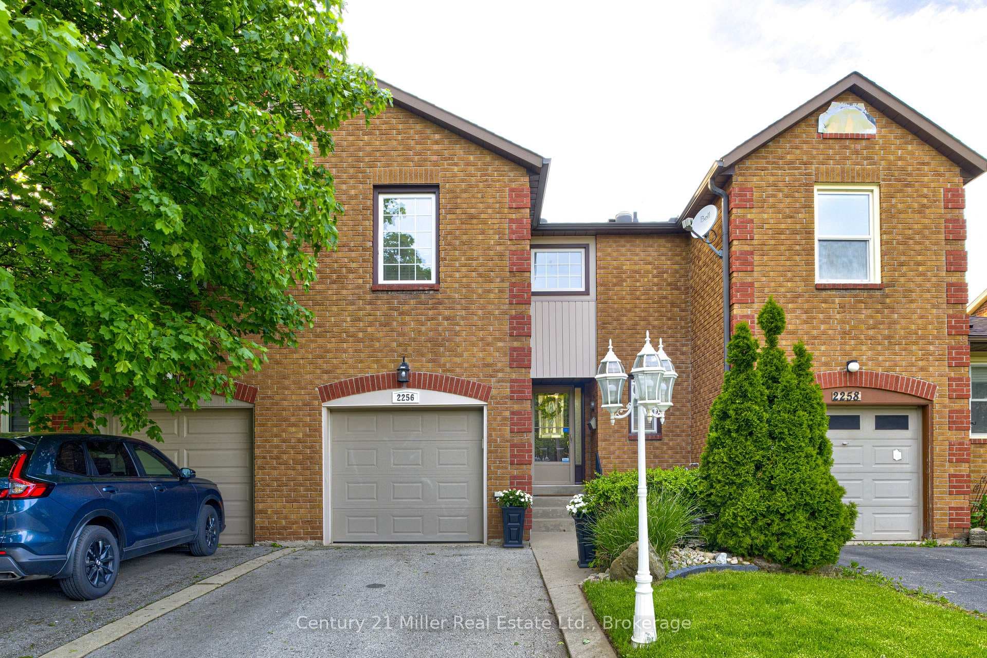 2256 MARGOT Street - Townhouse photo 1 of 46 in Oakville, Ontario