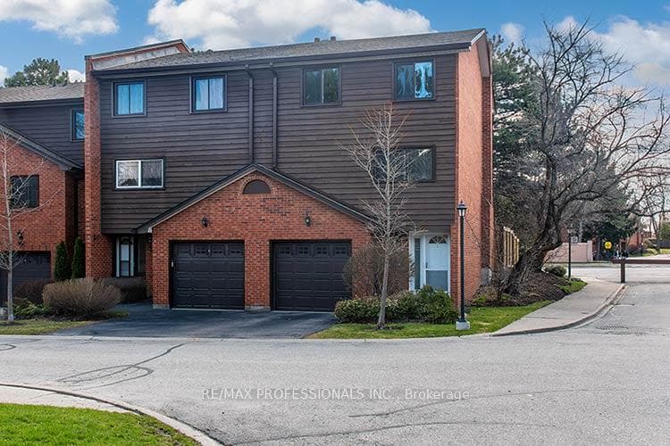 4230 Fieldgate Drive Unit 34 - Condo for sale in Applewood, Ontario