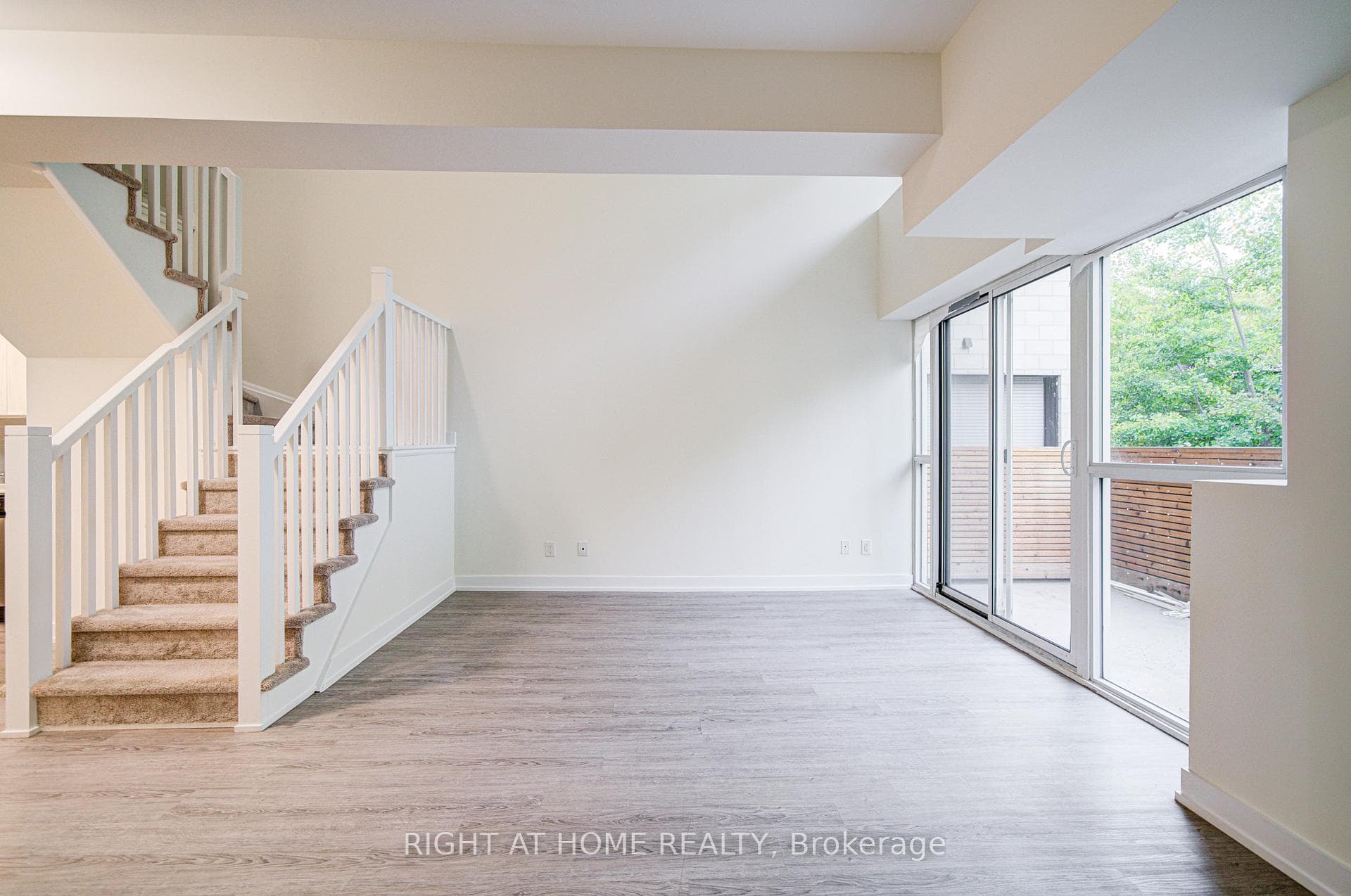 1350 Kingston Road Unit TH03 - Condo photo 12 of 25 in Birch Cliff / Cliffside, Ontario